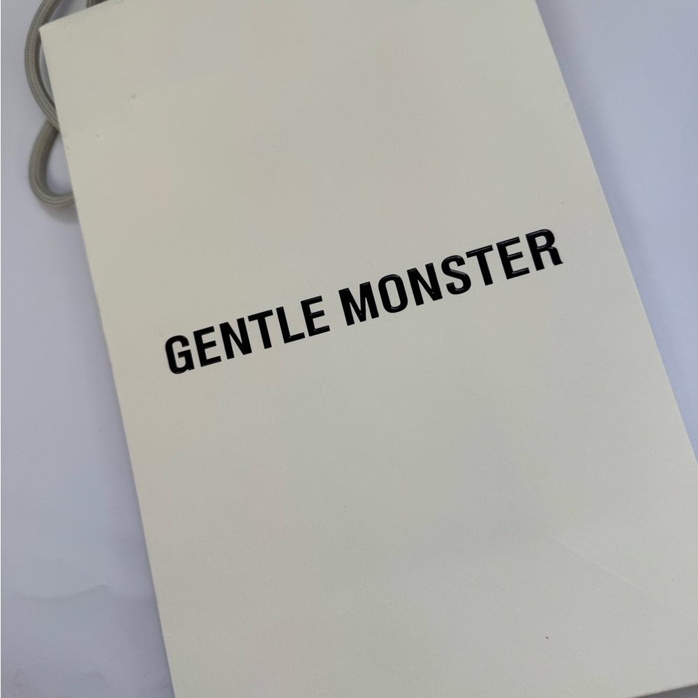 Gentle Monster Cream Gift bag